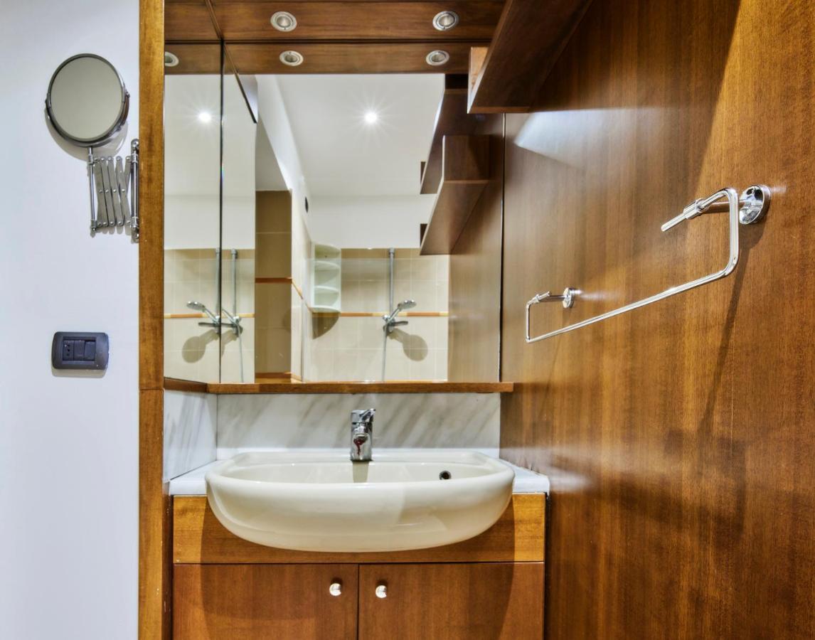 Sempione Luxury Suite - Exclusive Apartment Milan Exterior photo